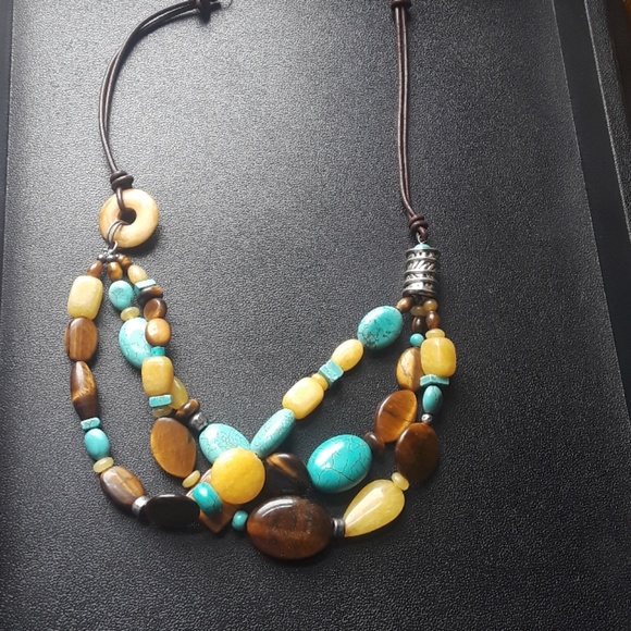 Necklace - Picture 1 of 2